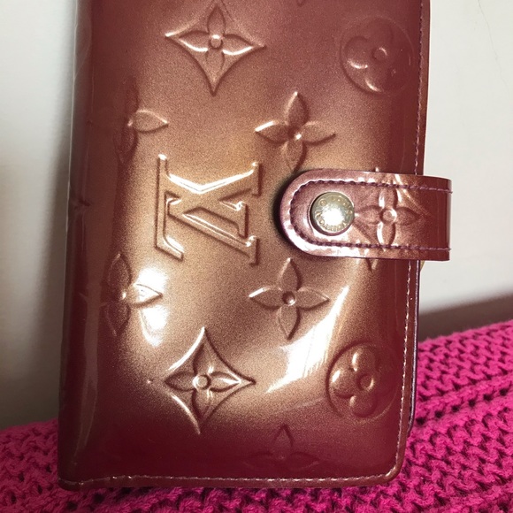 LV wallet🌹 - Picture 1 of 15